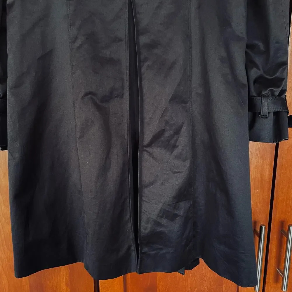 CLOSET CLEAROUT: Burberry Double-breasted Trench Coat - Picture 12 of 17